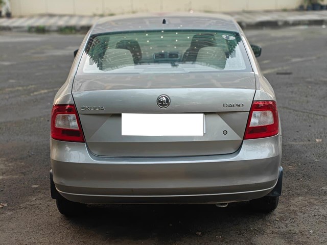 Second-hand 2015 Skoda Rapid 1.5 TDI AT Ambition for sale in Navi Mumbai-2
