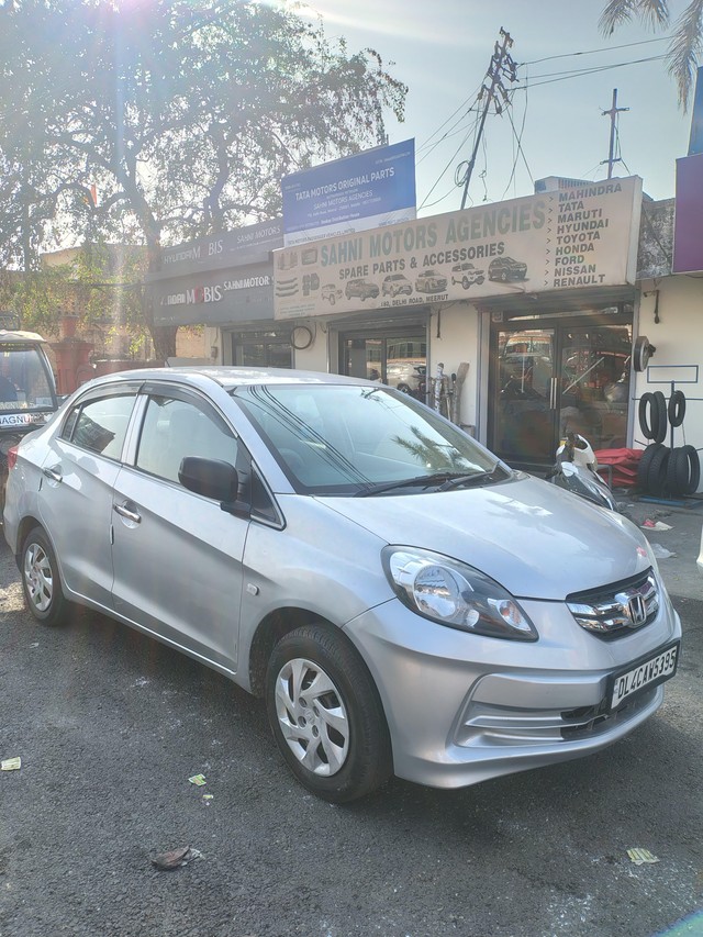 Second-hand 2015 Honda Amaze VX O i VTEC for sale in Meerut-2