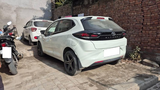 Second-hand 2020 Tata Altroz XE BSVI for sale in Ludhiana-5
