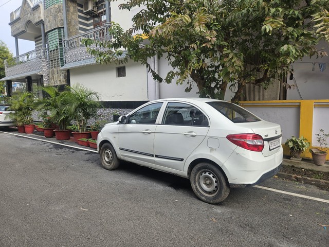 Second-hand 2018 Tata Zest Revotron 1.2T XE for sale in Meerut-3