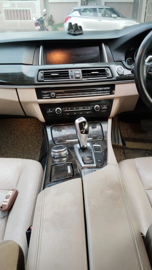 Second-hand 2016 BMW 5 Series 520d Prestige Plus for sale in Coimbatore-12