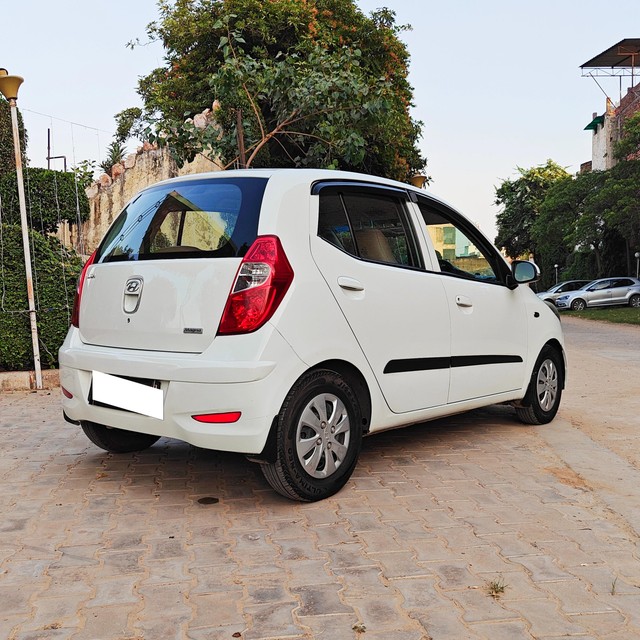Second-hand 2012 Hyundai i10 Magna for sale in Gurgaon-11