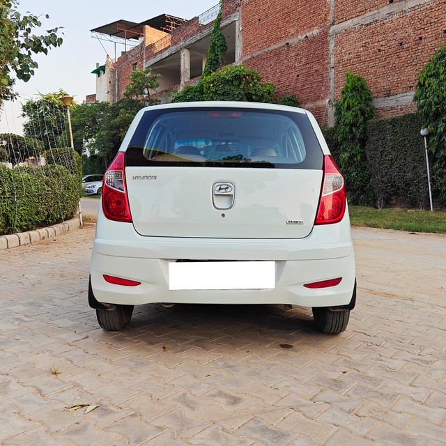 Second-hand 2012 Hyundai i10 Magna for sale in Gurgaon-2