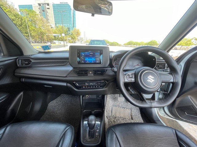 Maruti Suzuki Swift VXi AMT Second-hand 2024 Maruti Suzuki Swift VXi AMT for sale in Ahmedabad-6