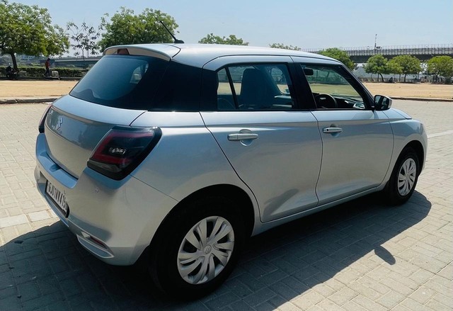 Maruti Suzuki Swift VXi AMT Second-hand 2024 Maruti Suzuki Swift VXi AMT for sale in Ahmedabad-4