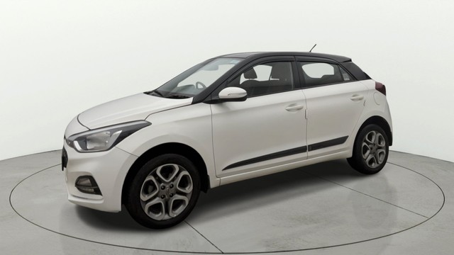 Second-hand 2018 Hyundai i20 1.2 Asta Dual Tone for sale in New Delhi-6