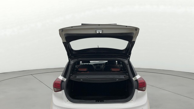 Second-hand 2018 Hyundai i20 1.2 Asta Dual Tone for sale in New Delhi-20