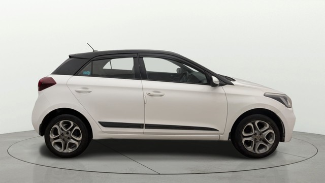 Second-hand 2018 Hyundai i20 1.2 Asta Dual Tone for sale in New Delhi-1