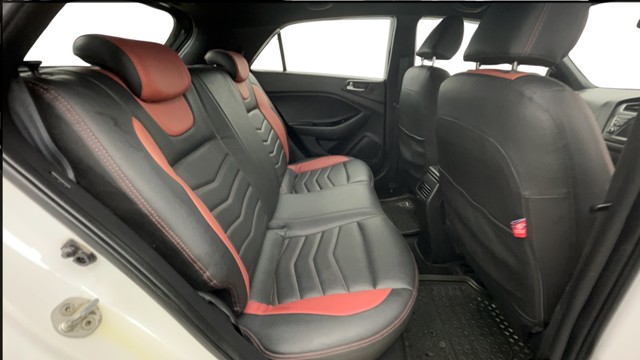 Second-hand 2018 Hyundai i20 1.2 Asta Dual Tone for sale in New Delhi-16