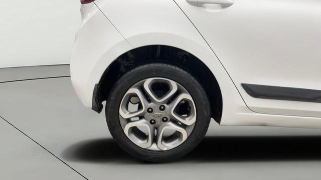 Second-hand 2018 Hyundai i20 1.2 Asta Dual Tone for sale in New Delhi-24