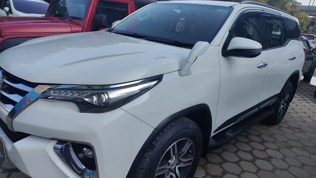 Toyota Fortuner 2.8 4WD AT BSIV Second-hand 2018 Toyota Fortuner 2.8 4WD AT BSIV for sale in New Delhi-3