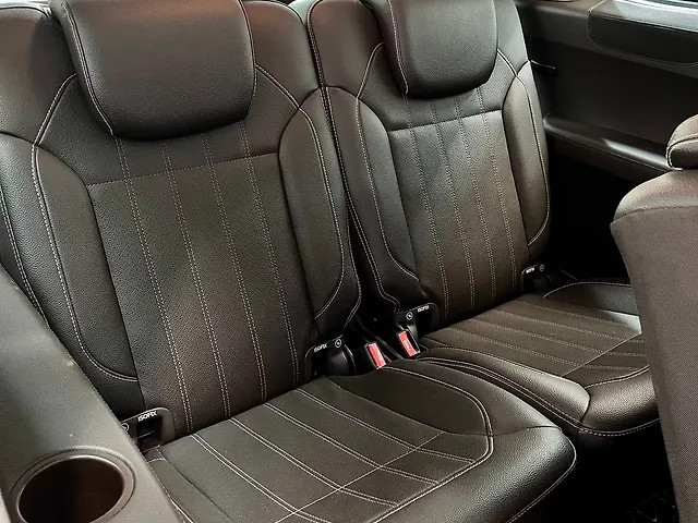 Second-hand 2017 Mercedes-Benz GLS 350d 4MATIC for sale in Pune-4