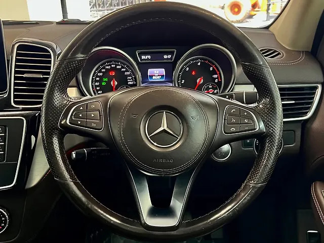 Second-hand 2017 Mercedes-Benz GLS 350d 4MATIC for sale in Pune-10