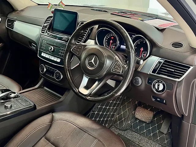 Second-hand 2017 Mercedes-Benz GLS 350d 4MATIC for sale in Pune-9