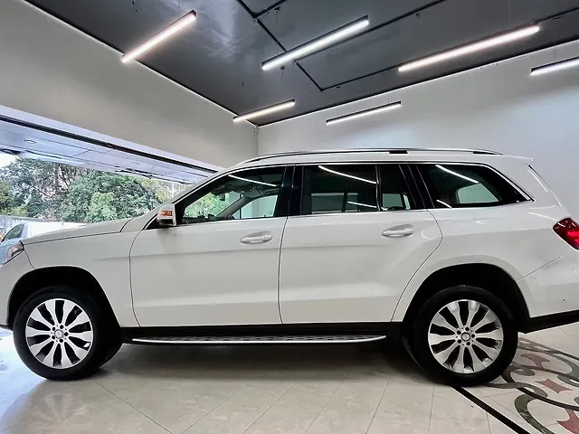 Second-hand 2017 Mercedes-Benz GLS 350d 4MATIC for sale in Pune-3