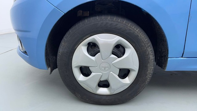 Second-hand 2017 Tata Tiago 1.2 Revotron XZ for sale in Noida-20