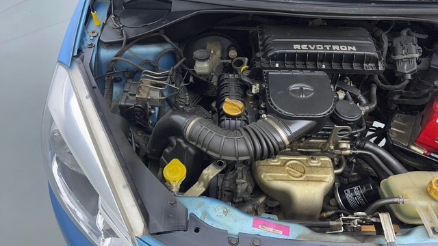 Second-hand 2017 Tata Tiago 1.2 Revotron XZ for sale in Noida-39