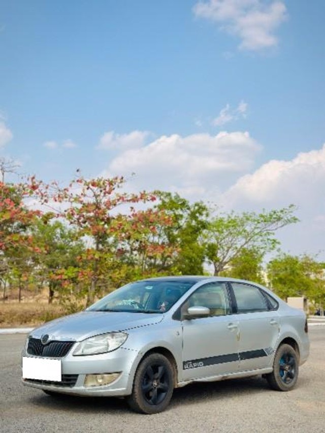 Second-hand 2012 Skoda Rapid Leisure 1.6 TDI MT for sale in Dharwad-13
