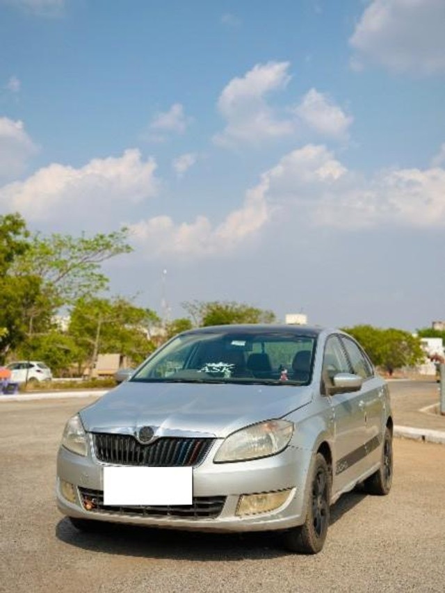 Second-hand 2012 Skoda Rapid Leisure 1.6 TDI MT for sale in Dharwad-2