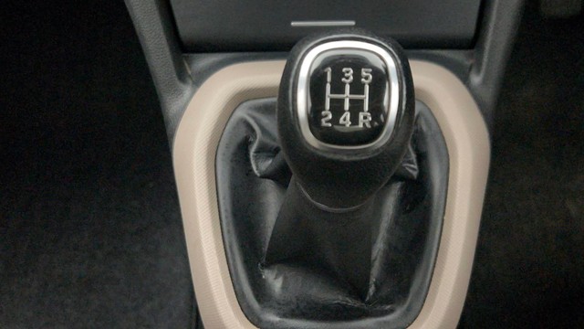 Second-hand 2015 Hyundai Xcent 1.2 VTVT S for sale in Chandigarh-12