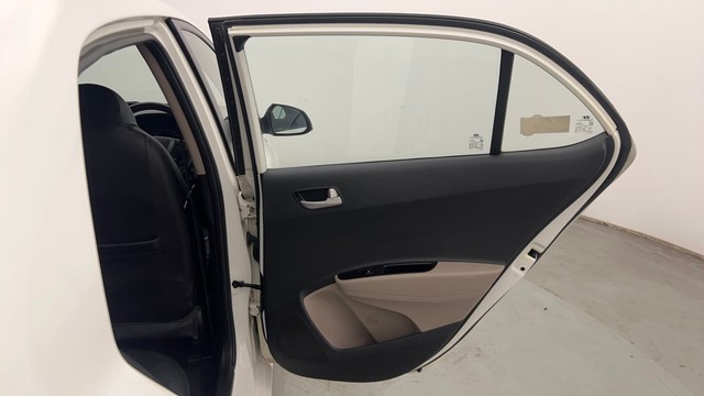 Second-hand 2015 Hyundai Xcent 1.2 VTVT S for sale in Chandigarh-23