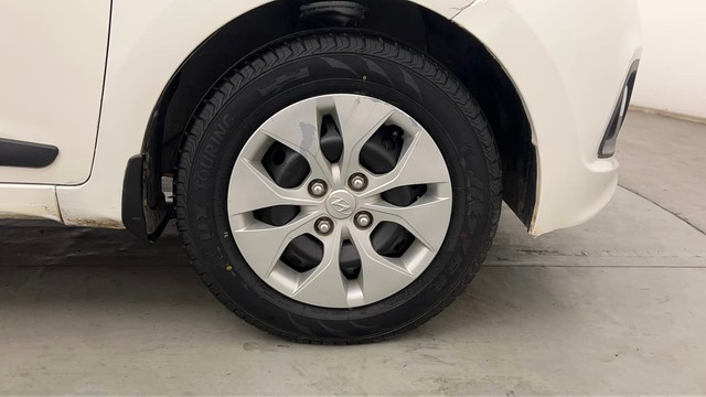 Second-hand 2015 Hyundai Xcent 1.2 VTVT S for sale in Chandigarh-17