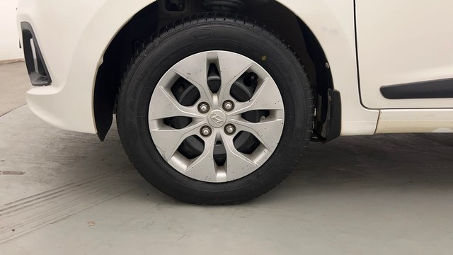 Second-hand 2015 Hyundai Xcent 1.2 VTVT S for sale in Chandigarh-20