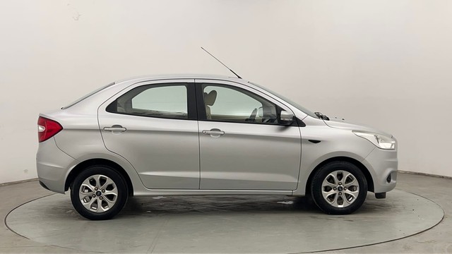 Second-hand 2018 Ford Aspire 1.2 Ti-VCT Titanium for sale in Chandigarh-2