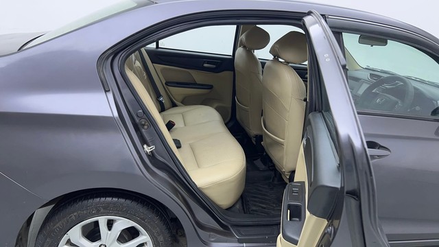 Second-hand 2019 Honda Amaze VX for sale in Gurgaon-38