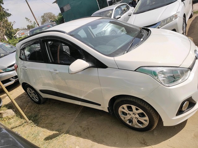 Hyundai Grand i10 CRDi Sportz Second-hand 2015 Hyundai Grand i10 CRDi Sportz for sale in Ludhiana-1