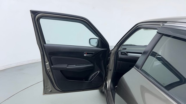 Second-hand 2023 Maruti Suzuki Swift VXI for sale in Gurgaon-31