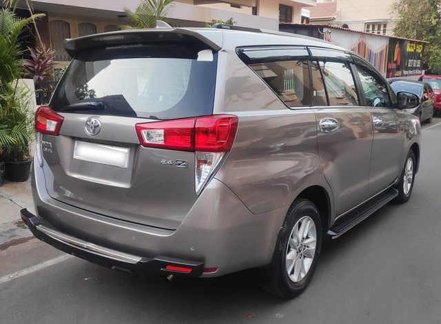 Second-hand 2019 Toyota Innova Crysta 2.4 G Plus MT 8S BSIV for sale in Bangalore-10