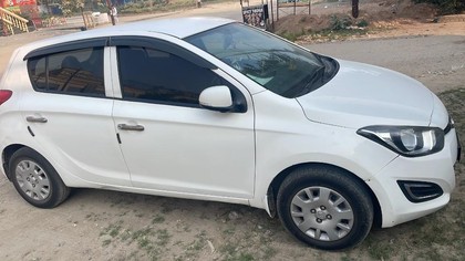 Second-hand 2013 Hyundai i20 Magna for sale in Chandigarh