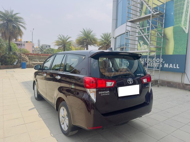 Second-hand 2016 Toyota Innova Crysta 2.8 ZX AT BSIV for sale in Bangalore-6