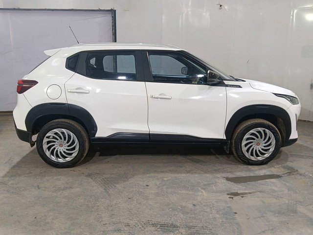 Second-hand 2021 Nissan Magnite Turbo XL for sale in Kochi-2