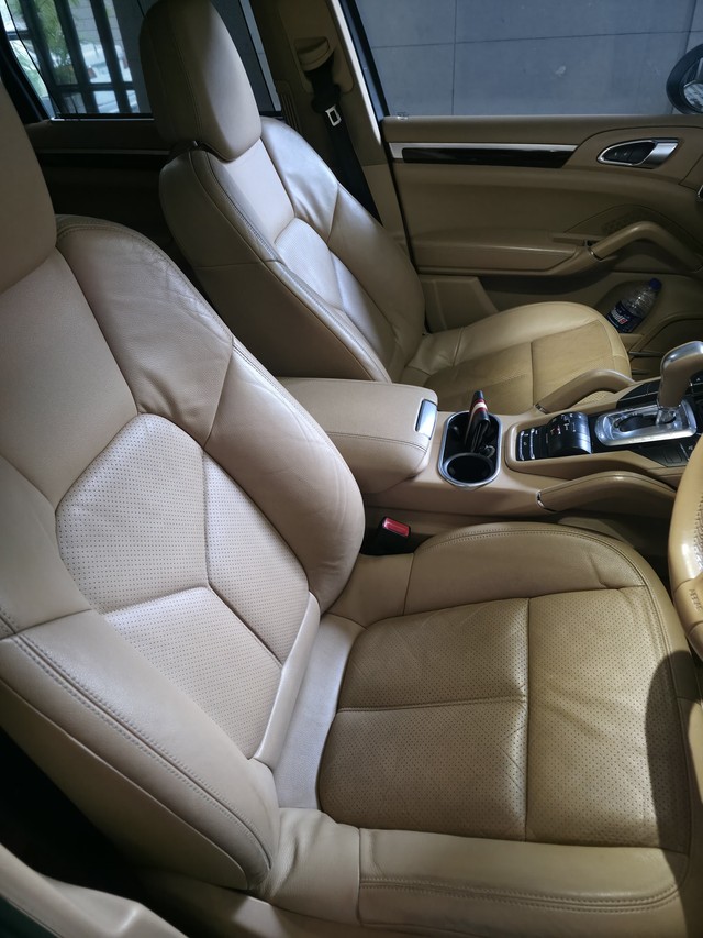 Second-hand 2013 Porsche Cayenne Diesel for sale in Mumbai-18