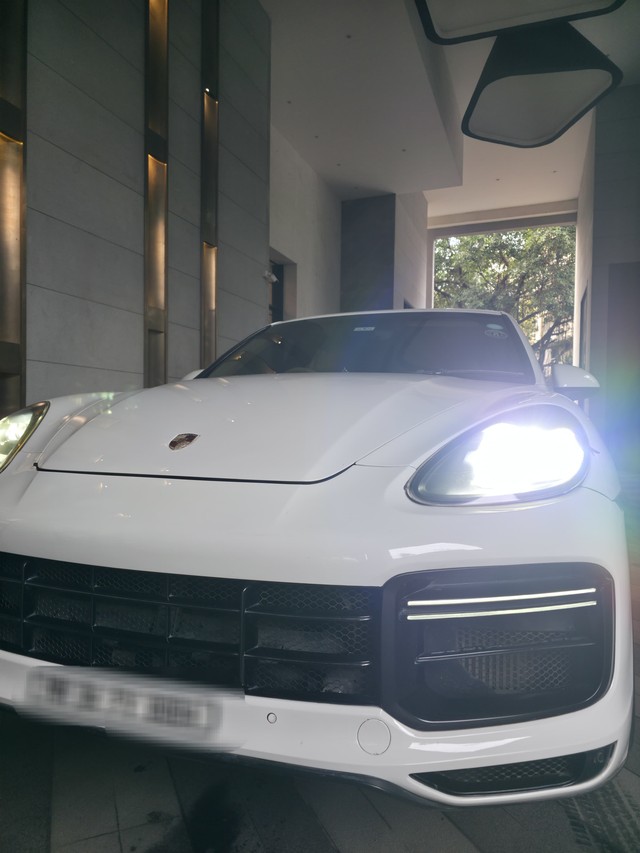 Second-hand 2013 Porsche Cayenne Diesel for sale in Mumbai-10