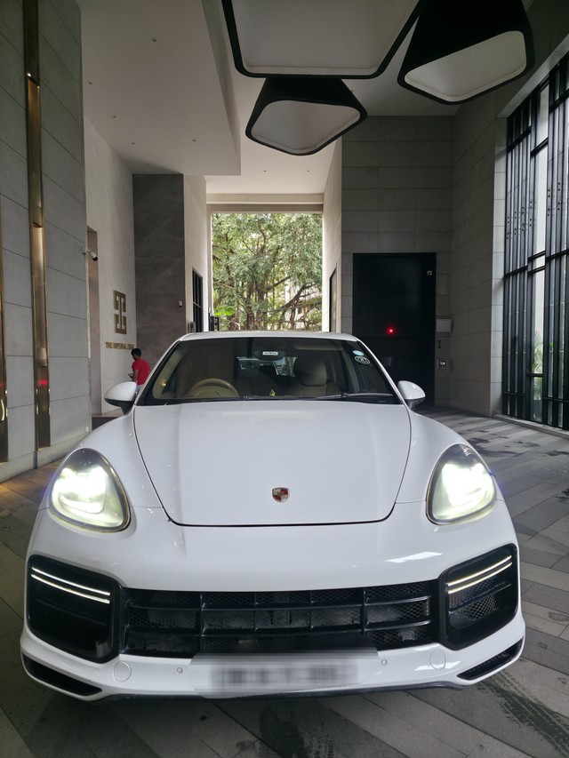 Second-hand 2013 Porsche Cayenne Diesel for sale in Mumbai-15