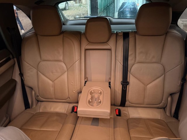 Second-hand 2013 Porsche Cayenne S Hybrid for sale in Mumbai-8