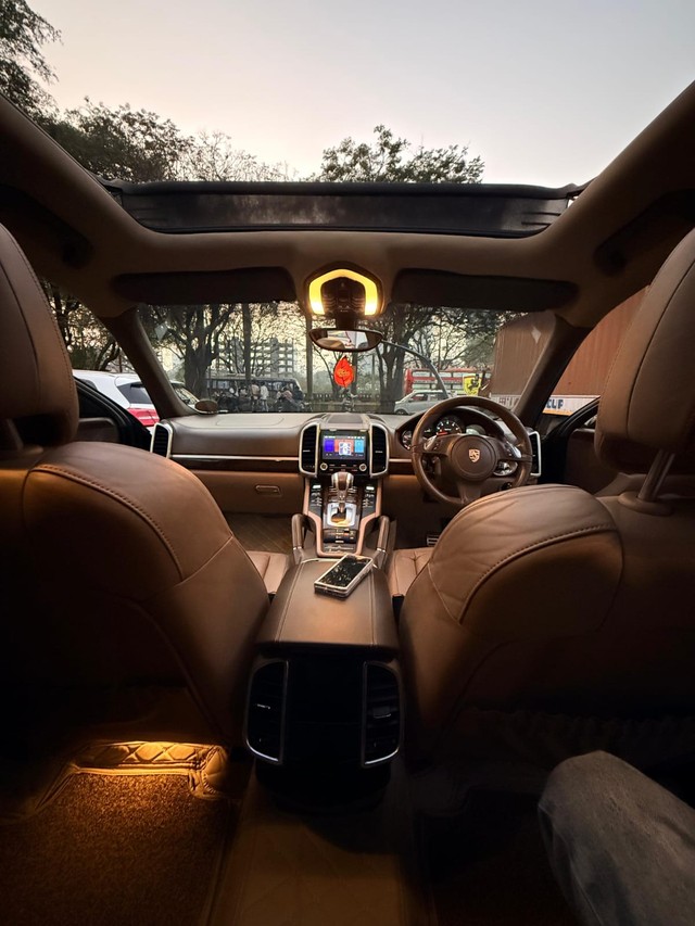 Second-hand 2013 Porsche Cayenne S Hybrid for sale in Mumbai-7