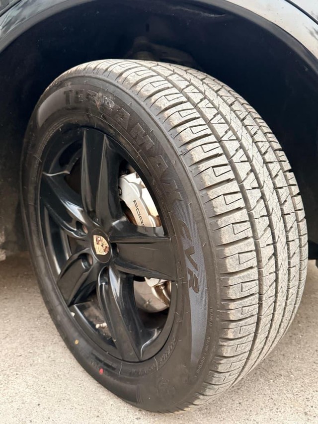 Second-hand 2013 Porsche Cayenne S Hybrid for sale in Mumbai-4