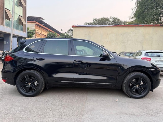 Second-hand 2013 Porsche Cayenne S Hybrid for sale in Mumbai-2