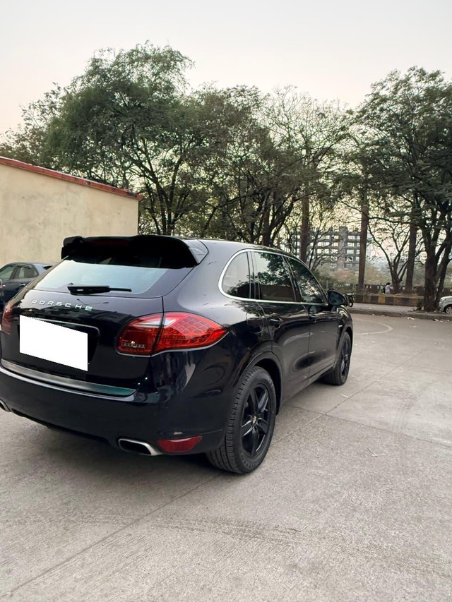 Second-hand 2013 Porsche Cayenne S Hybrid for sale in Mumbai-5