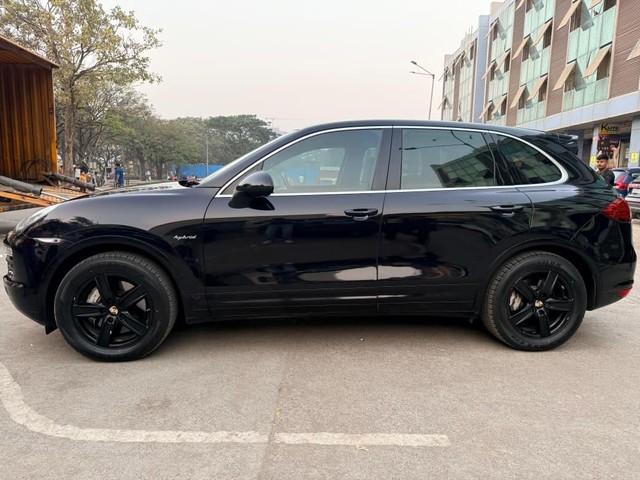 Second-hand 2013 Porsche Cayenne S Hybrid for sale in Mumbai-3
