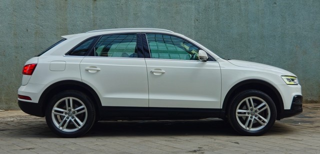 Second-hand 2018 Audi Q3 30 TFSI Premium FWD for sale in Mumbai-1