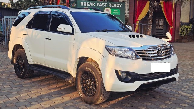 Second-hand 2014 Toyota Fortuner 4x2 MT TRD Sportivo for sale in Pune-7