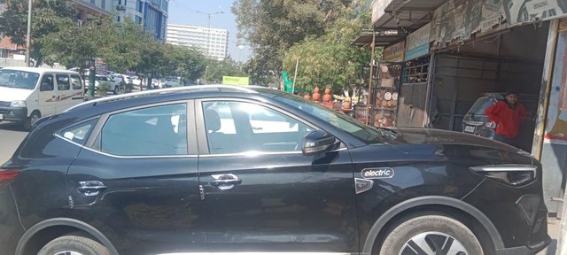 MG ZS EV Exclusive - Photo 3