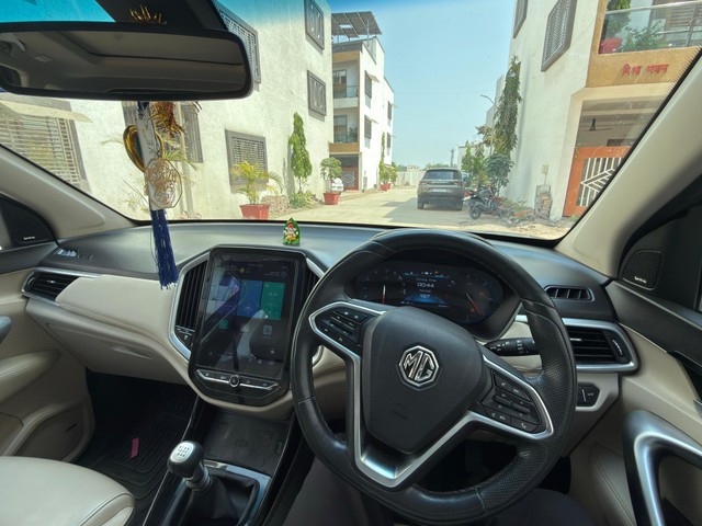 Second-hand 2022 MG Hector Sharp Diesel MT for sale in Surat-0
