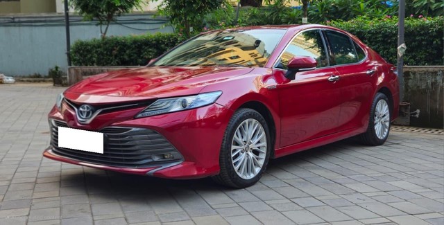 Second-hand 2019 Toyota Camry Hybrid 2.5 for sale in Mumbai-4