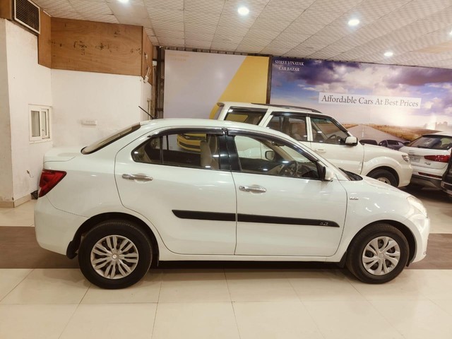 Second-hand 2017 Maruti Suzuki Swift Dzire AMT VDI for sale in Jaipur-6